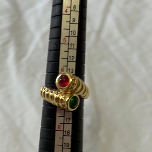 Gold & Cabochon Green & Red Gemstone Bypass Ring - Picture 3 of 10